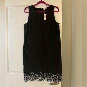 Women’s Sleeveless Work Dress